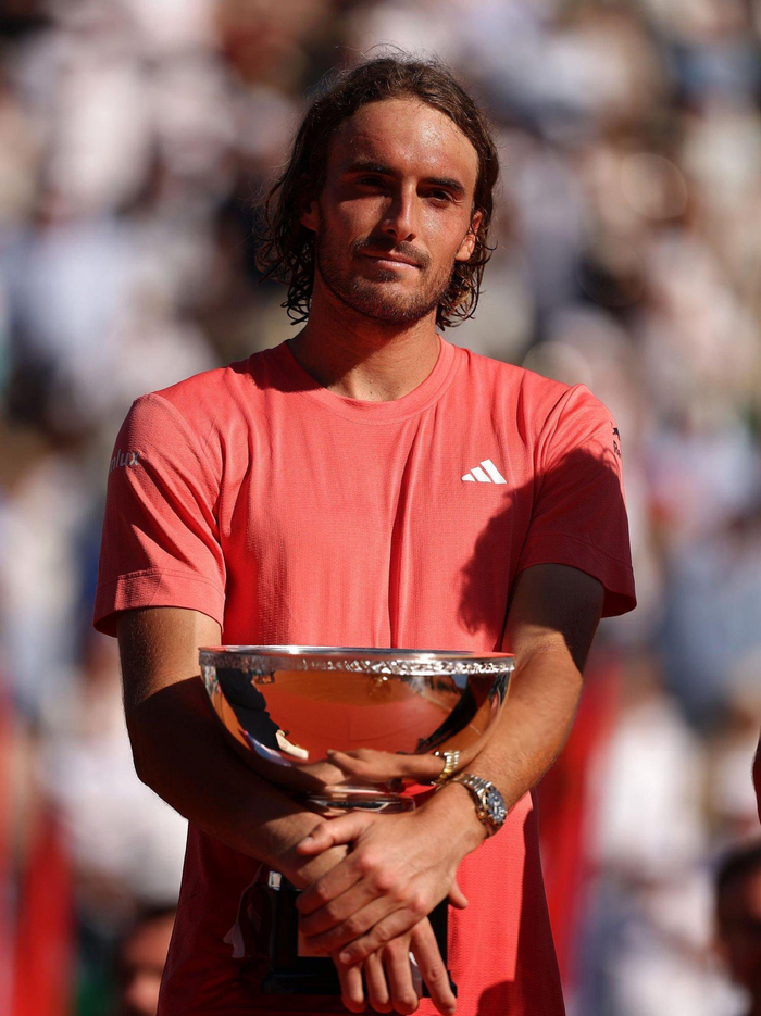 关于ATP总决赛逆转拉沃尔杯，西西帕斯高光表现的信息