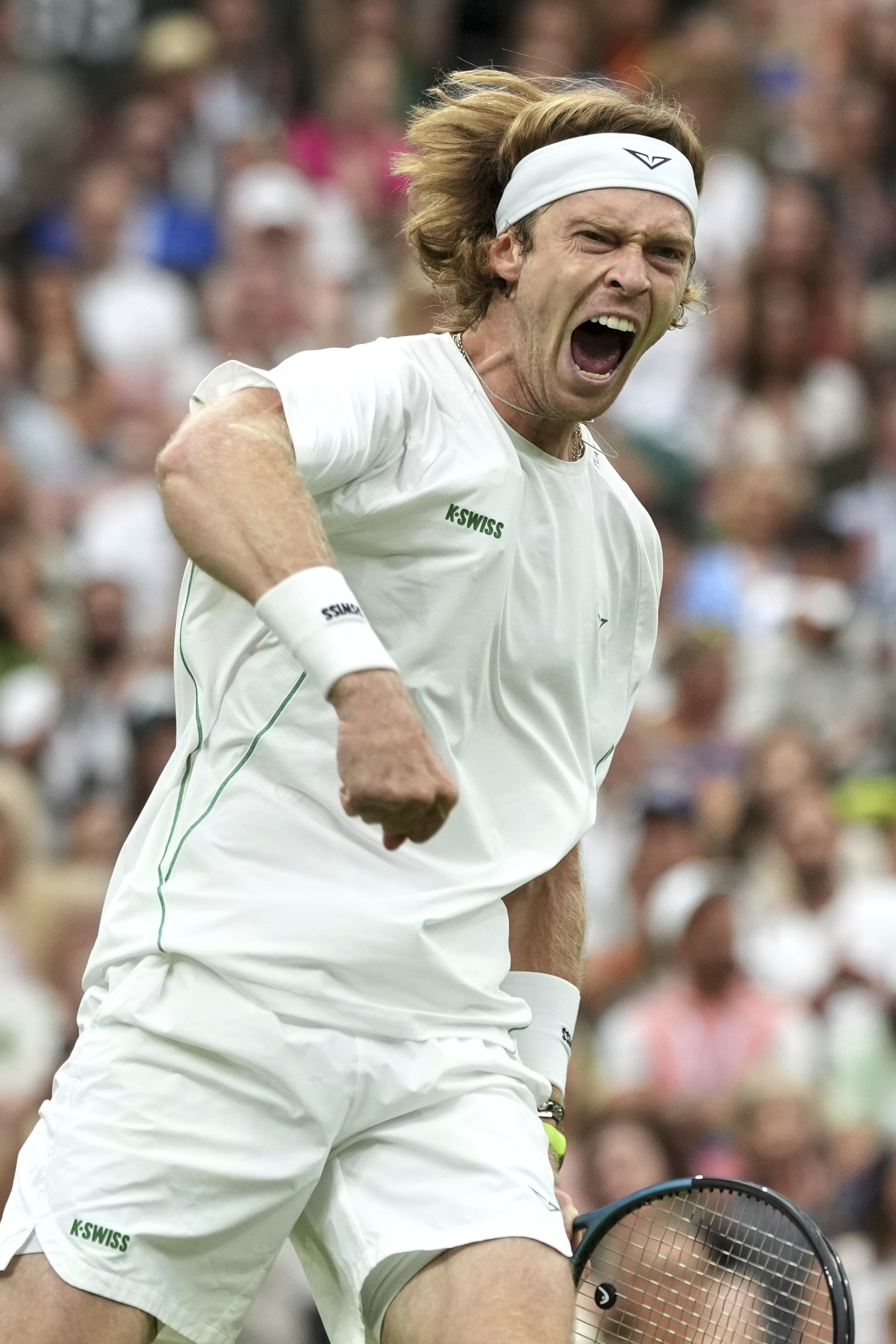 包含德国网球队碾压西班牙网球队，阿尔卡拉斯统治全场的词条