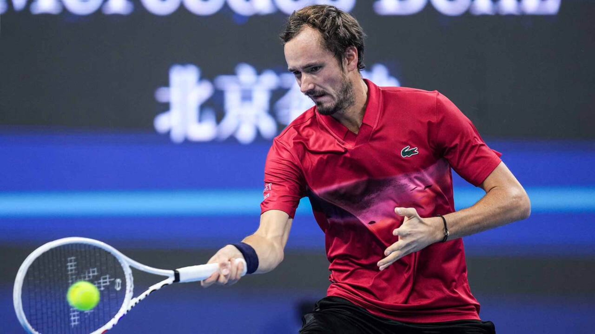 包含德国网球队险胜美国网球队，梅德韦杰夫关键制胜的词条