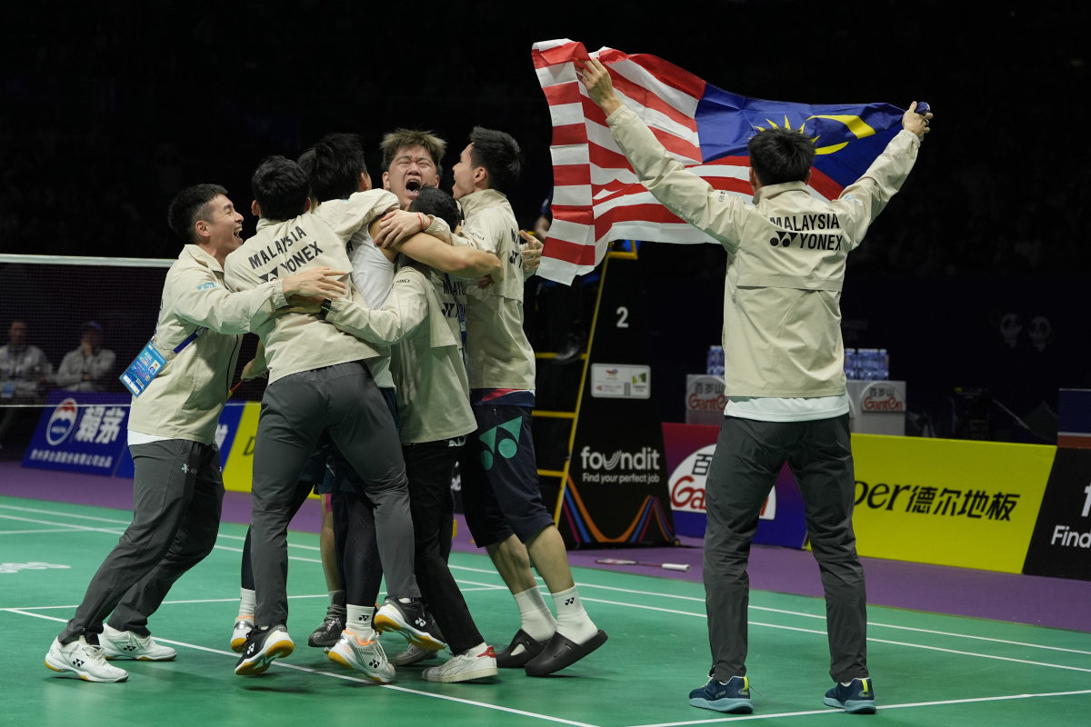 包含球队展现出强大凝聚力，团结一致势不可挡的词条