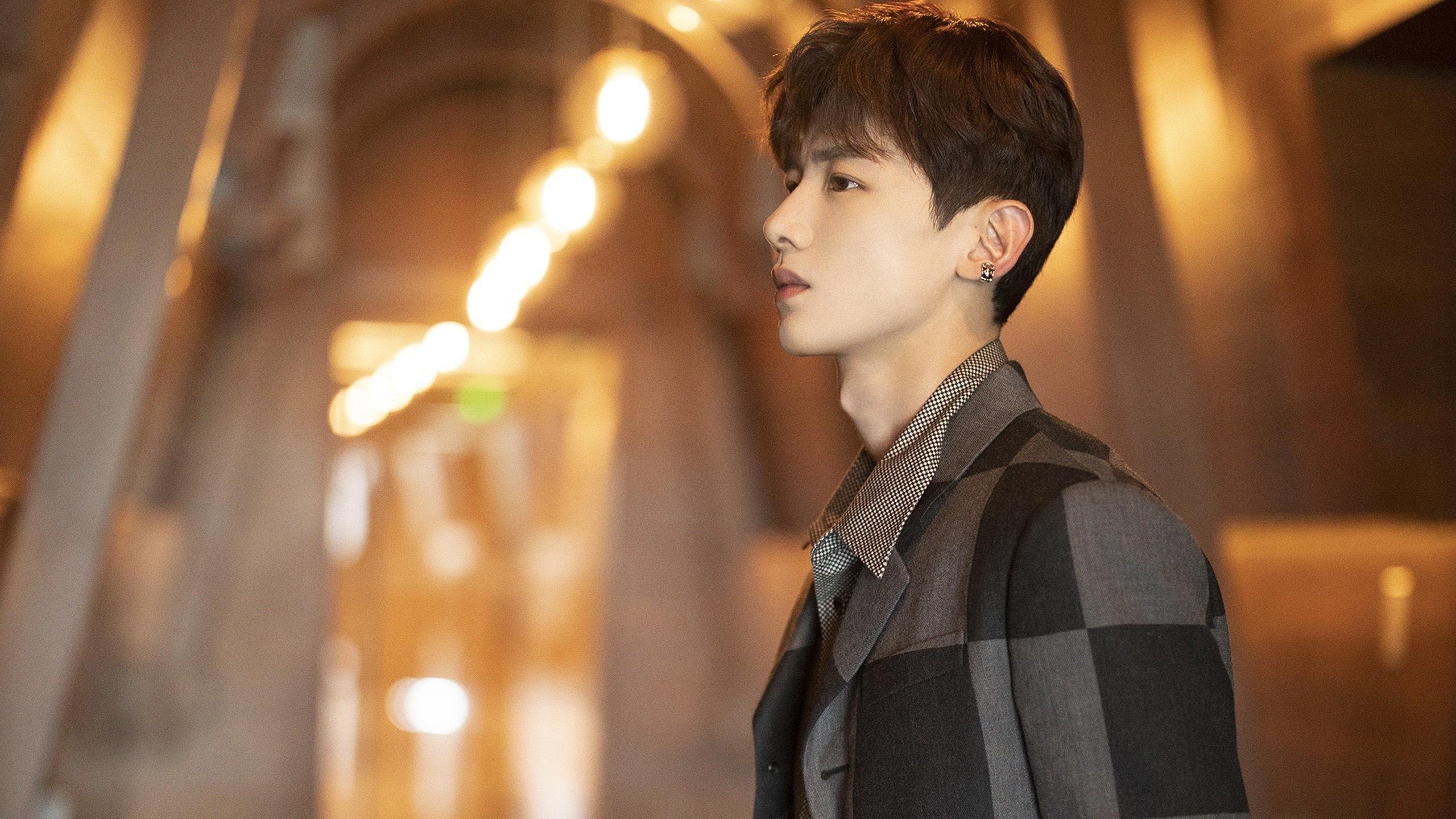 鹈鹕加时鏖战破篮网，詹姆斯狂暴统治撕裂防线