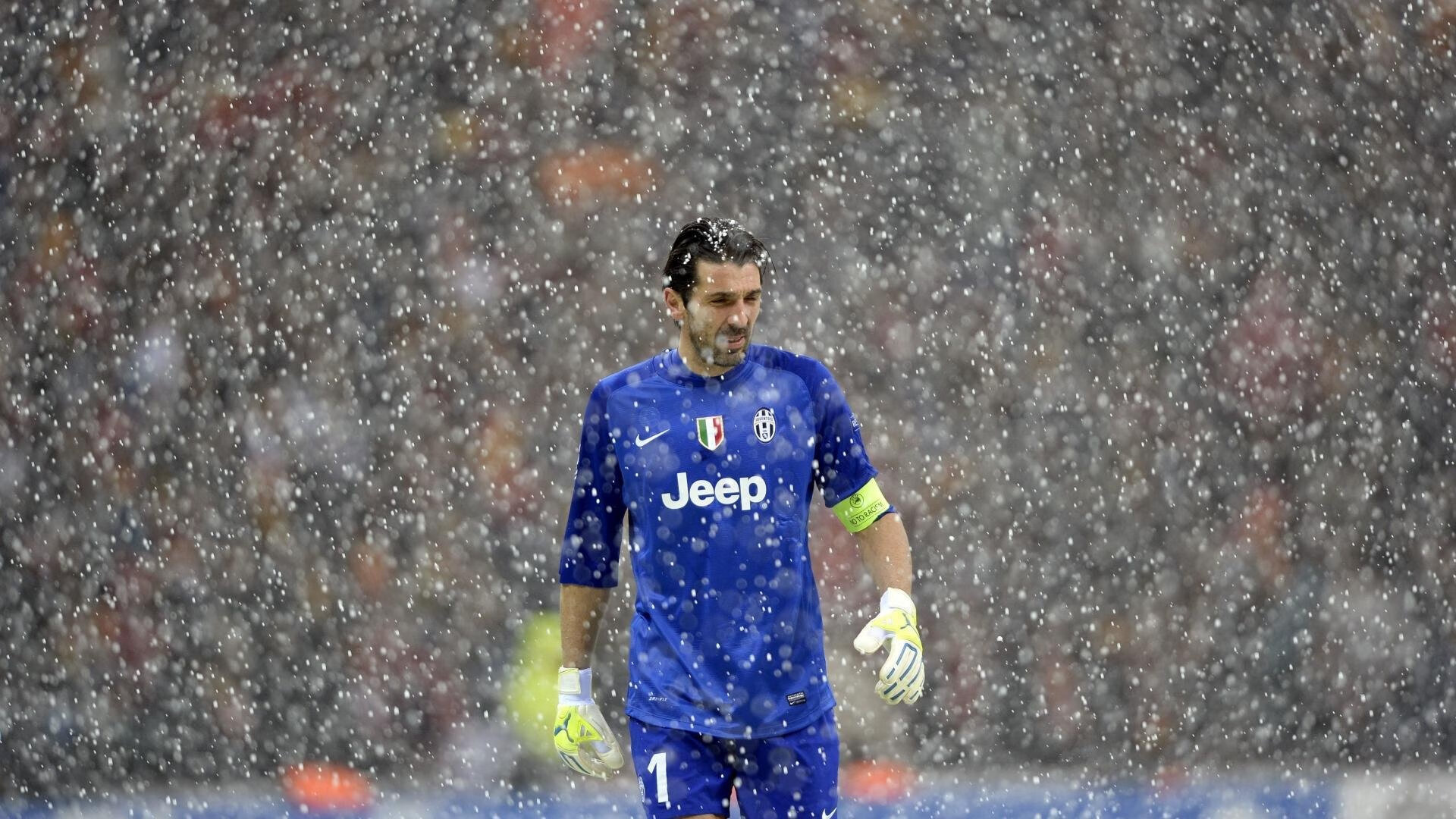 年度焦点之战之夜,爱德华兹大场面先生