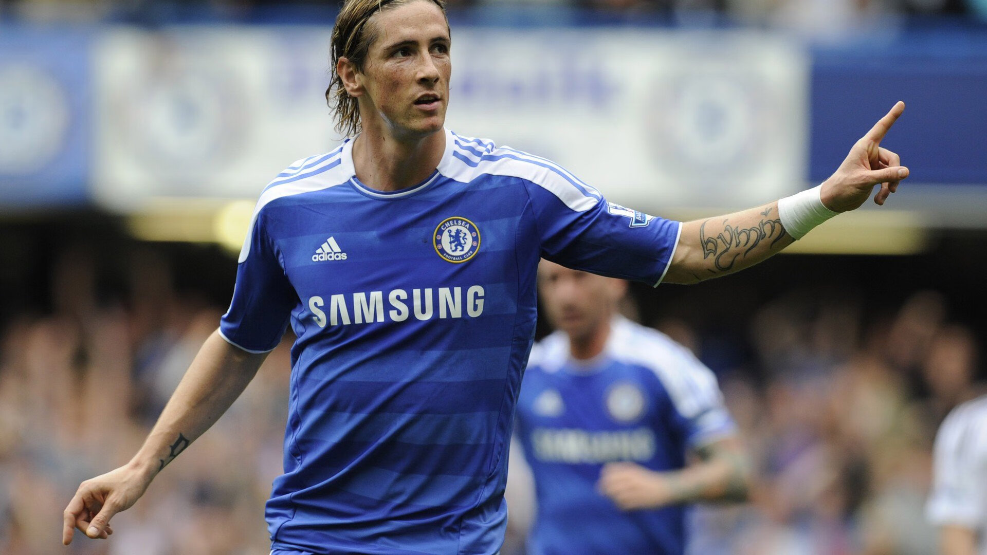 蒂亚戈末节接管比赛，突尼斯血拼荷兰，足球场上的孤胆英雄与团队血性