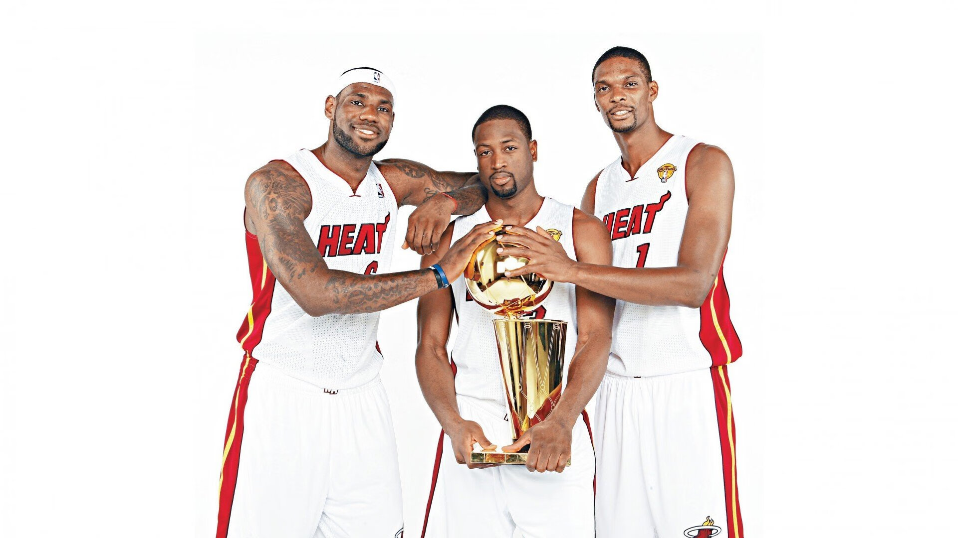 绝境逢生！哈登末节封神，深圳队险胜雷霆惊险晋级