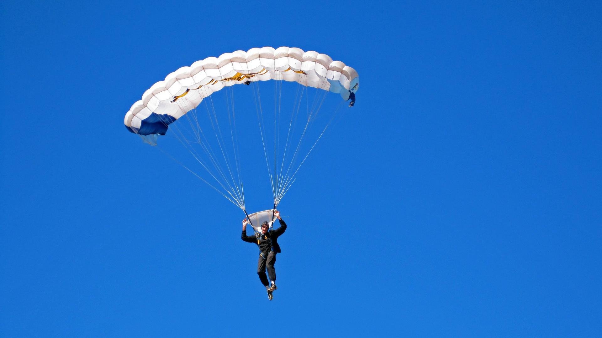 迈凯伦惊天逆袭！诺里斯惊艳四座，银箭强势碾压红牛王朝